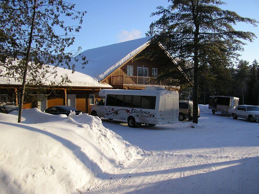 Motel Ours Bleu Lac-Saguay Εξωτερικό φωτογραφία