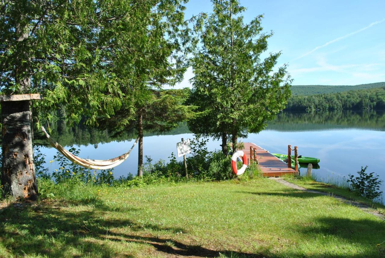 Motel Ours Bleu Lac-Saguay Εξωτερικό φωτογραφία